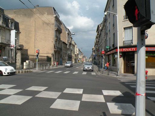  rue Raymond Poincaré
